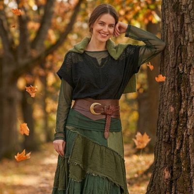 Krajkové tričko s krátkým rukávem a výšivkou do V | LACEVEE